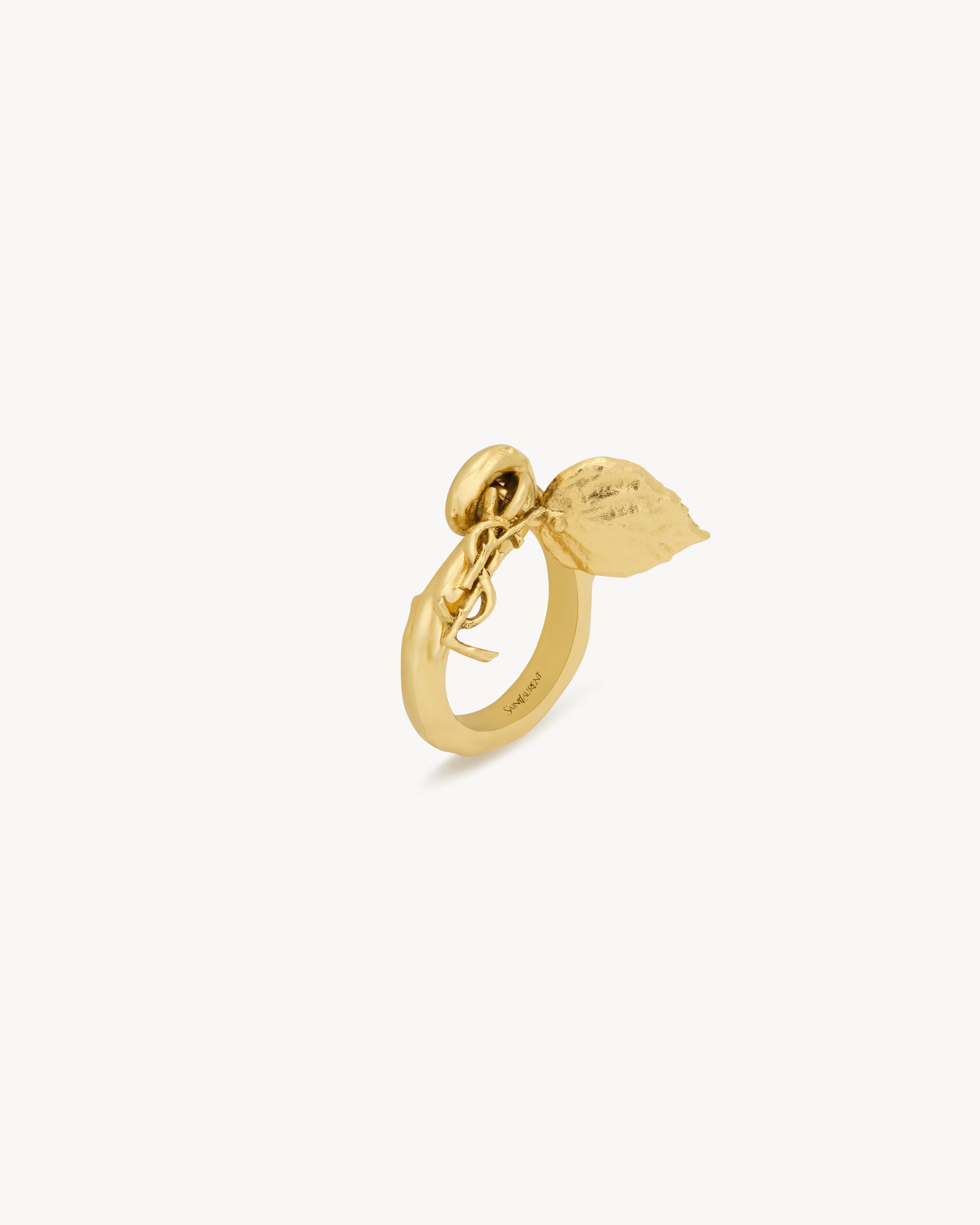 CASSANDRE leaf charm ring in metal